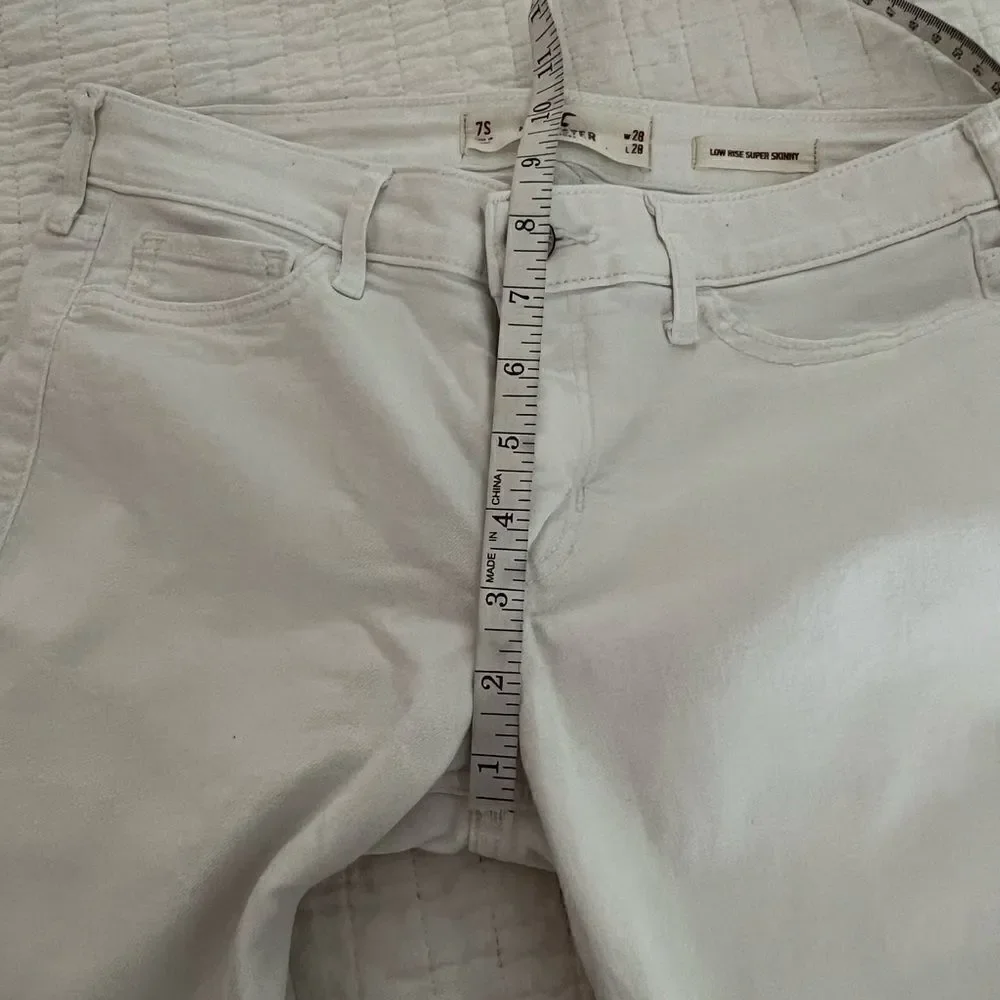 Hollister original jeans low rise super skinny waist 28 length 28